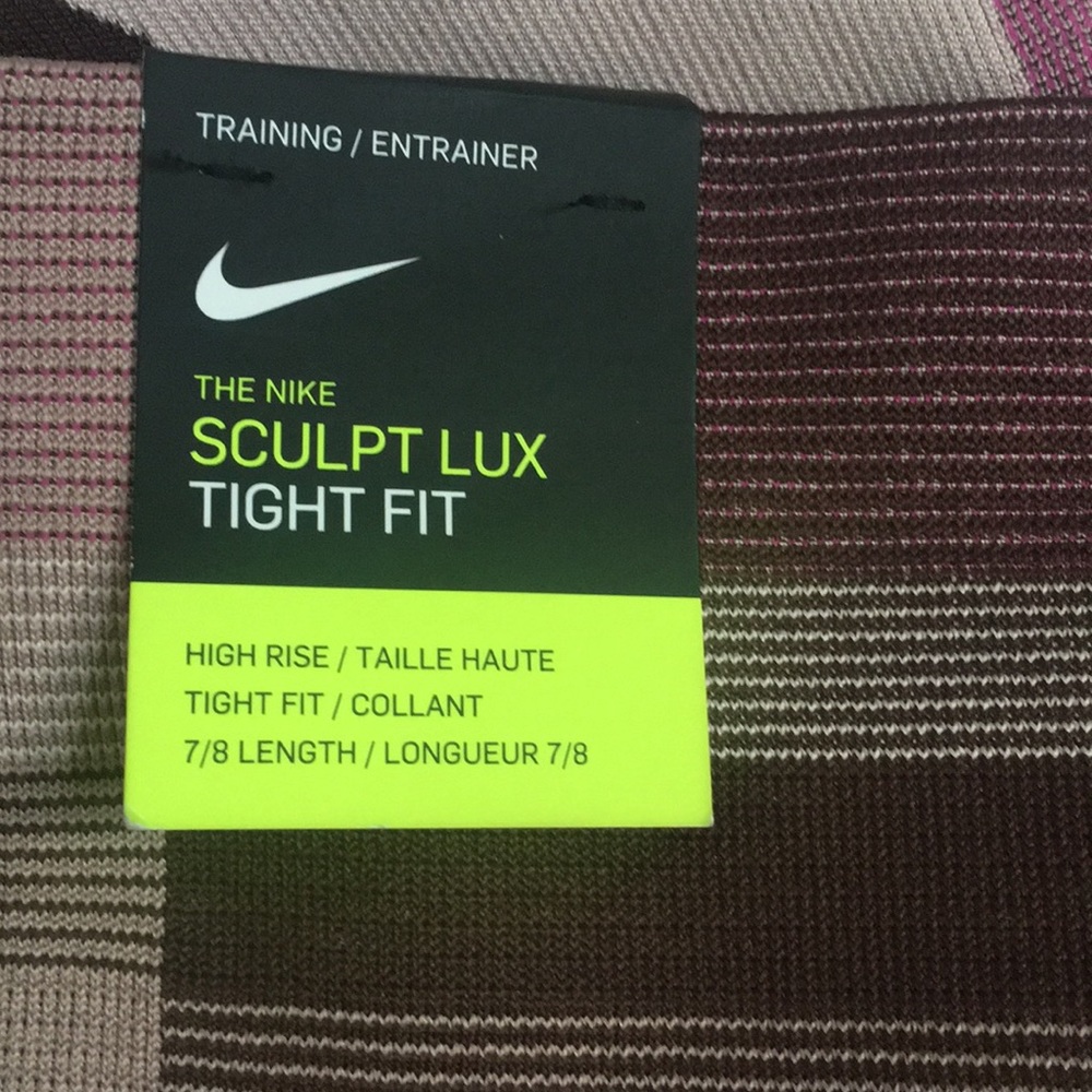 Nike High Rise Leggings - Picture 7 of 8